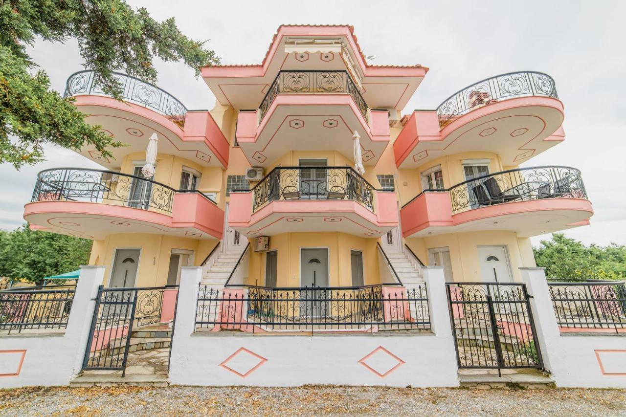 Family Resort 1 Офринио Экстерьер фото